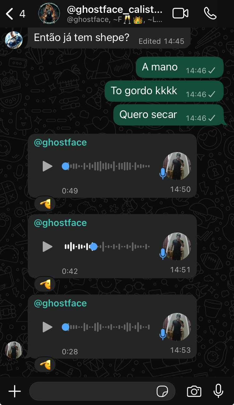 Ghostface respondendo no WhatsApp